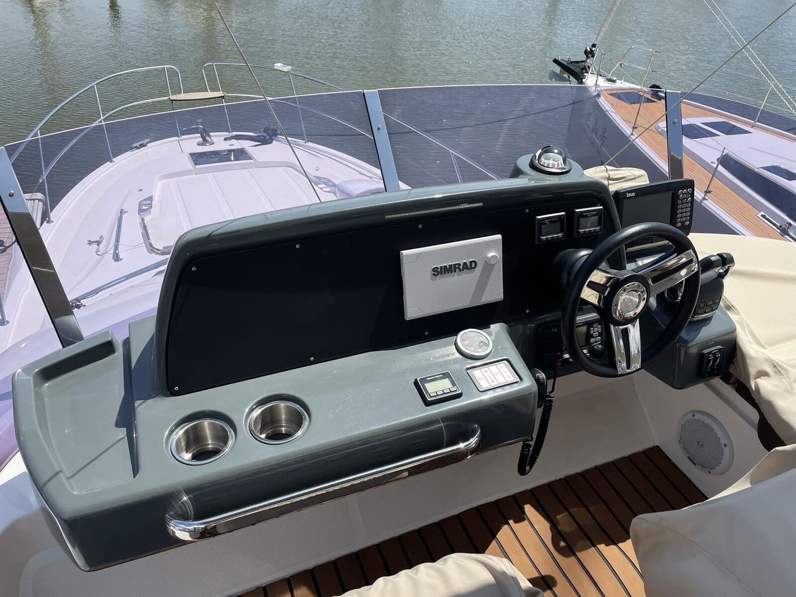 2018 Bavaria R40 Fly — фото 12