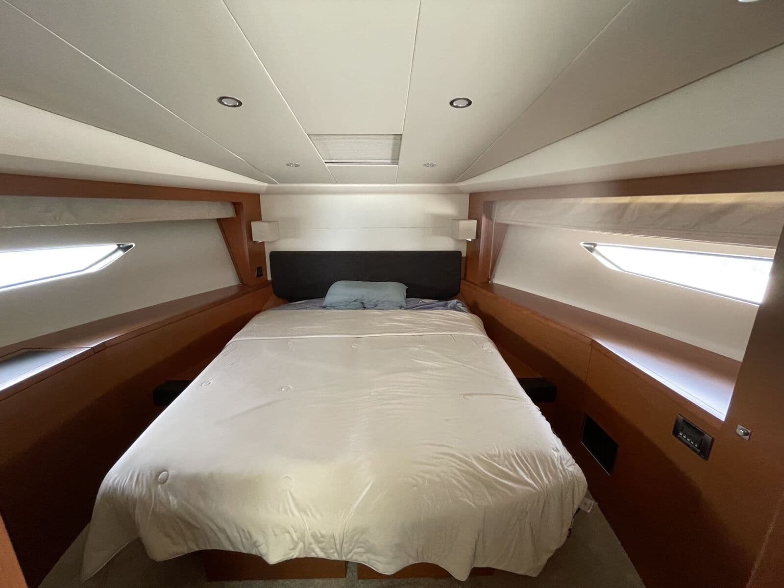 2011 Prestige 500 Flybridge — фото 12