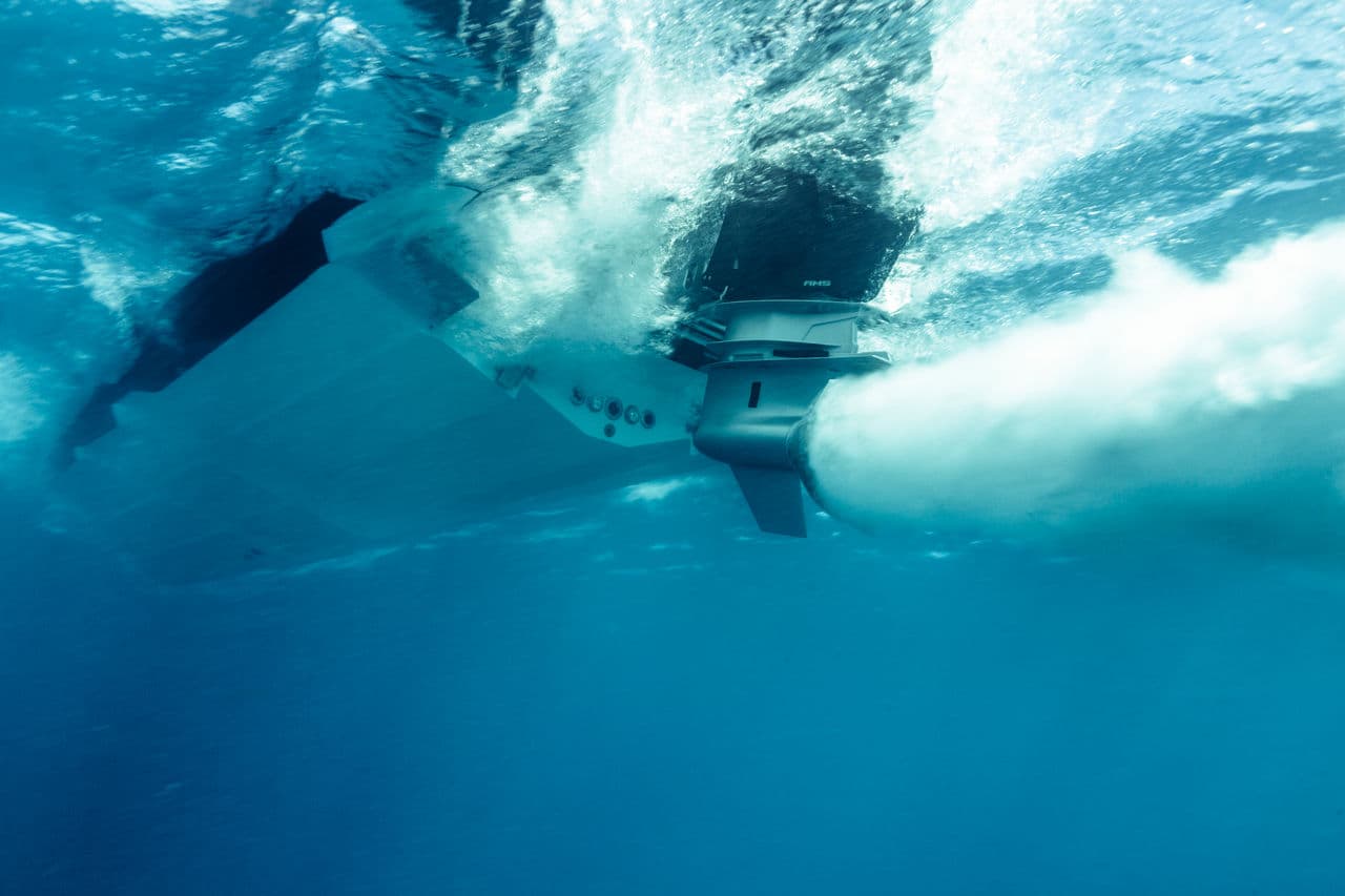 Скоростной катер с подвесным мотором Mercury Marine