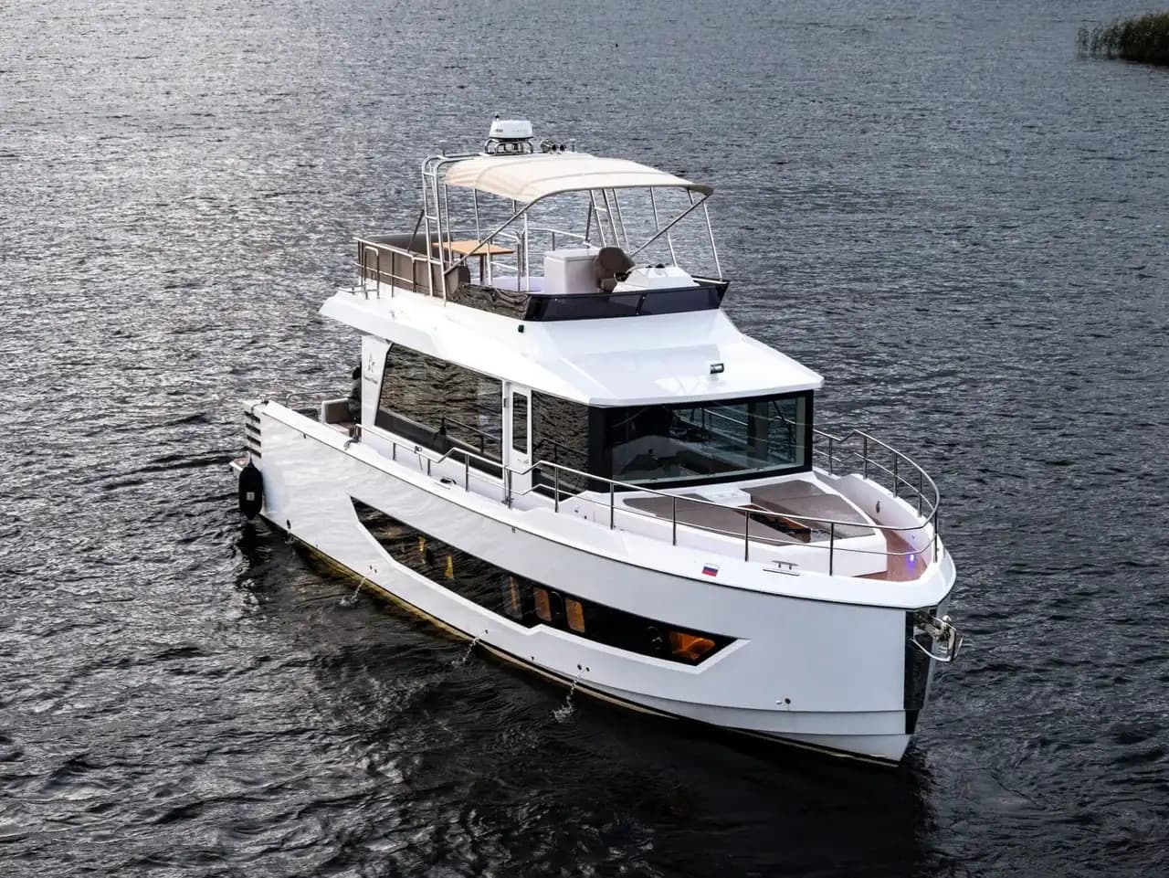 Eastar Yacht TY 460 на воде